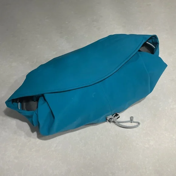 Mountain Hard Wear GoreTex Woman Size M jacket ⭐️⭐️⭐️⭐️ - Picture 16 of 17